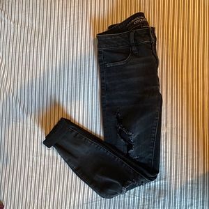 Black American eagle ripped jeans
